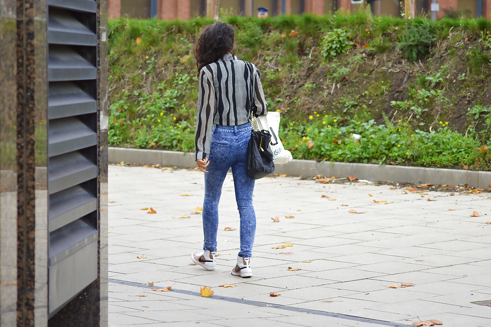 Británico asiático
 #30917940