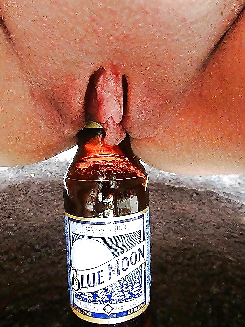 Alcoholic Beverage  #26419137