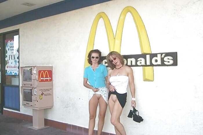 Public flashing #31228150