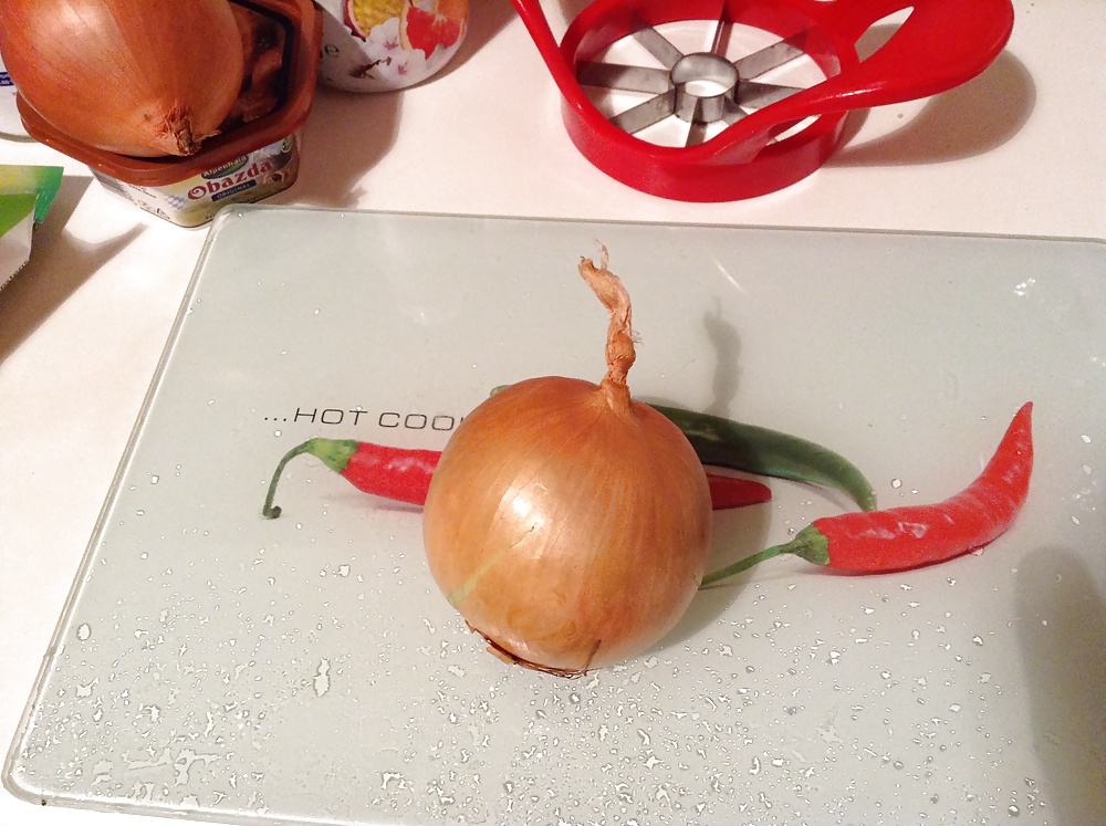 How to prepare an onion in 30sec without crying #28145938