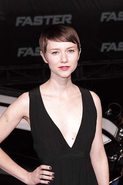 Valorie Curry #40725287