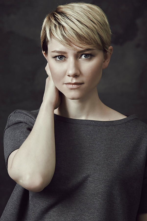 Valorie Curry #40725381