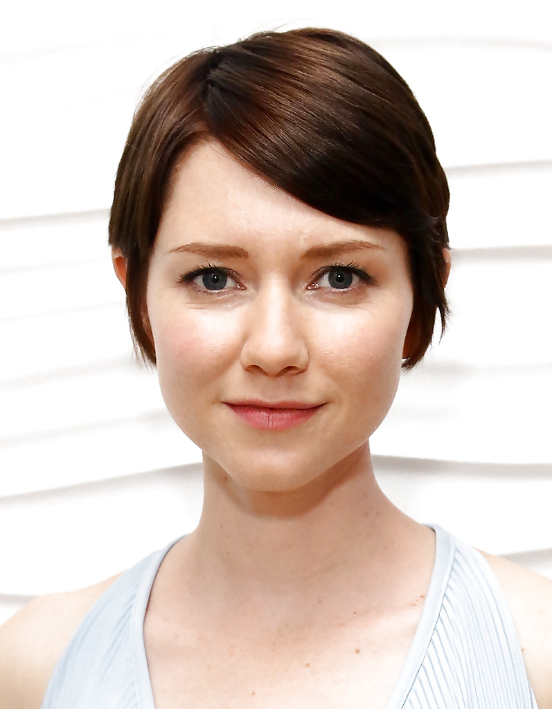 Valorie Curry #40725395