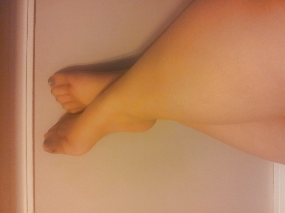 Schmuck, Nylons Und Flip-Flops #24737981