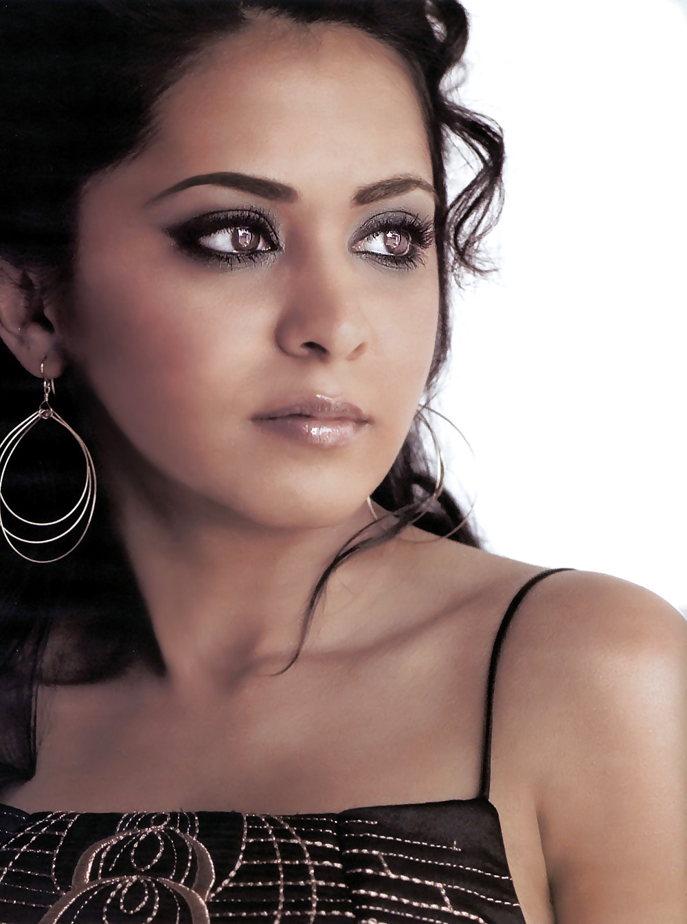Parminder Nagra #30674014