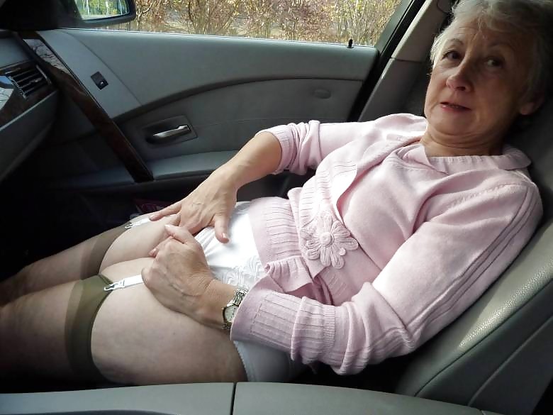 Alte weiber
 #23242549