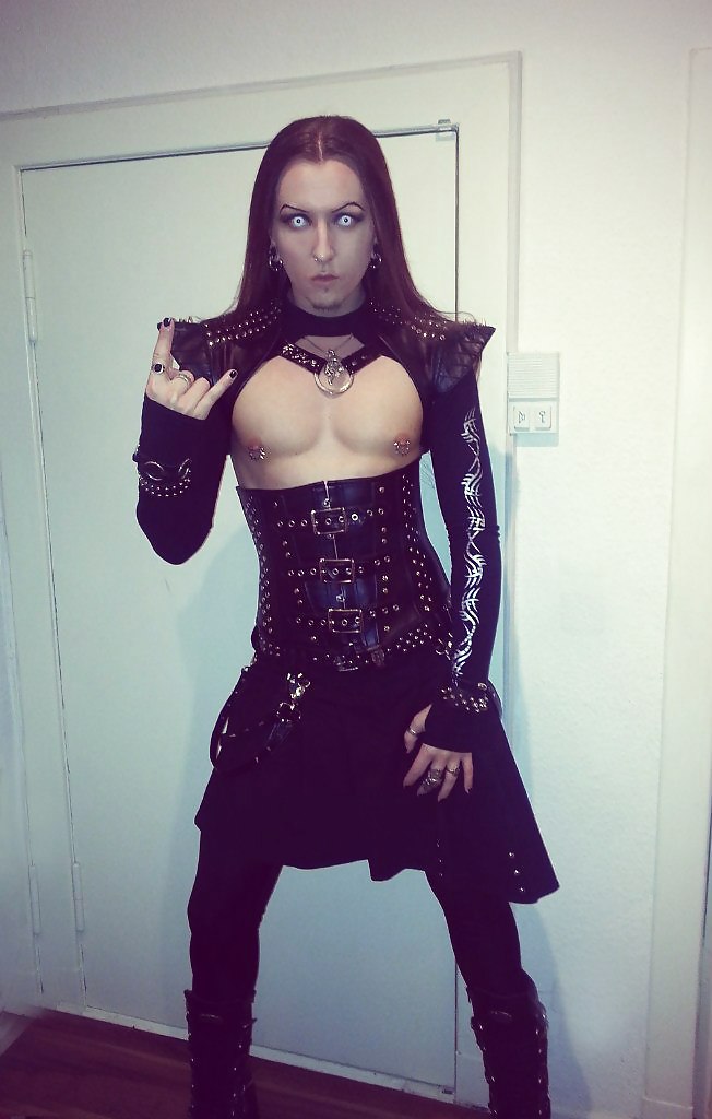 Travestis y travestis 23.09.2013 
 #36945472