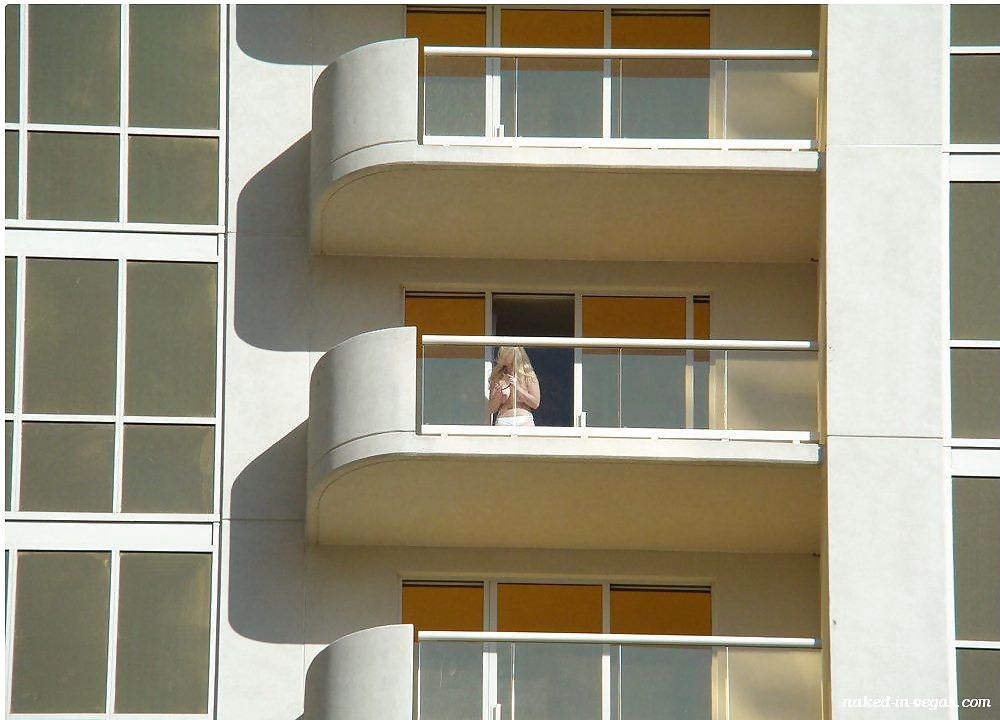 Balcón voyeur
 #38053101