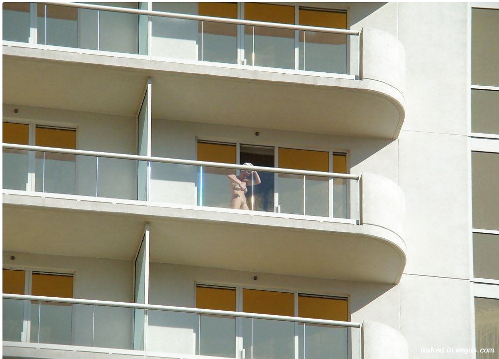 Voyeur Balkon #38053149