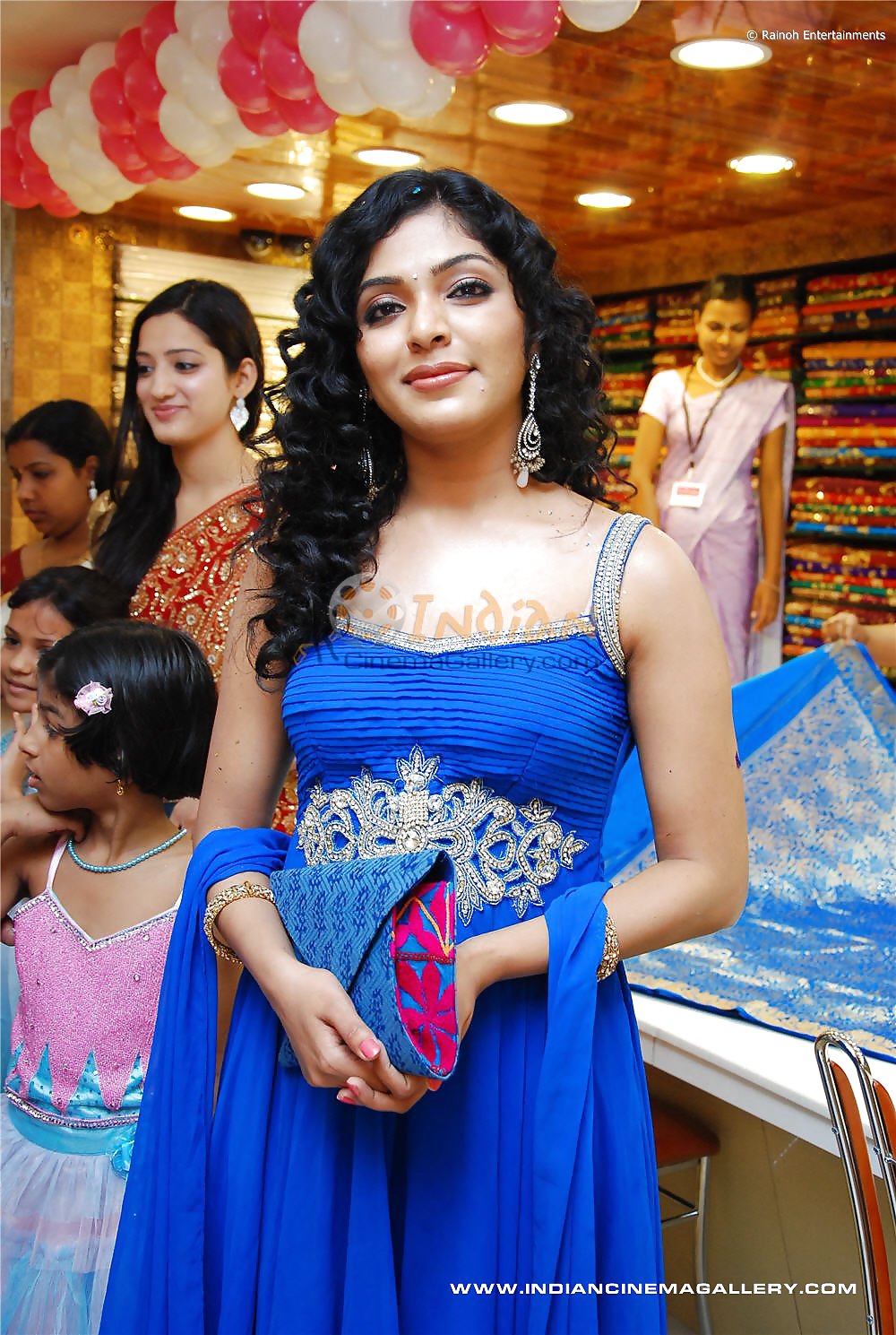 Hot face-rima kallingal
 #23385451