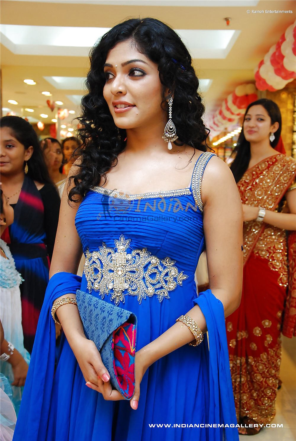 Chaud Face-rima Kallingal #23385491