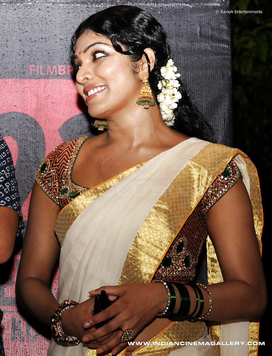 Hot face-rima kallingal
 #23385660