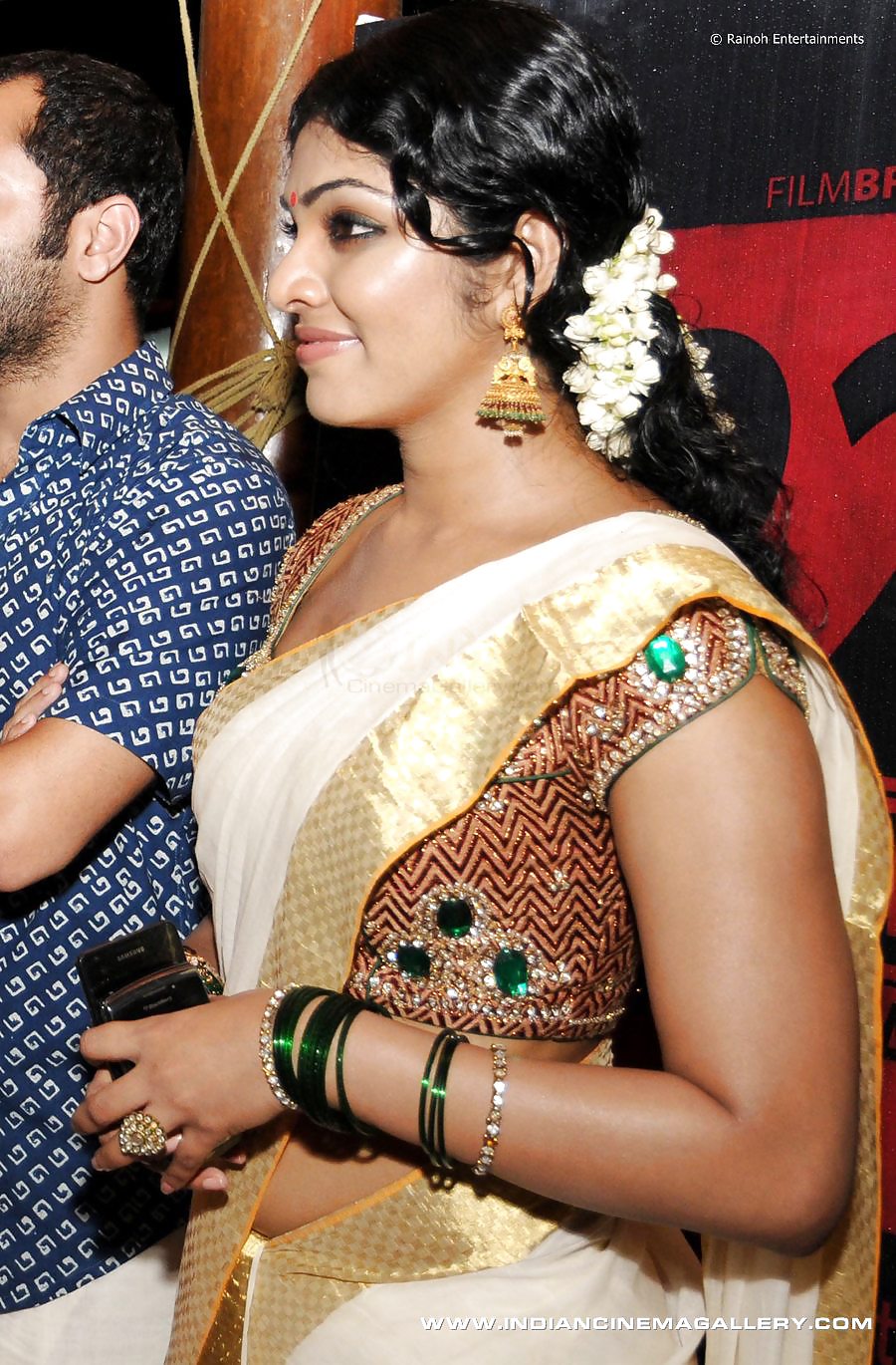 Hot face-rima kallingal
 #23385667