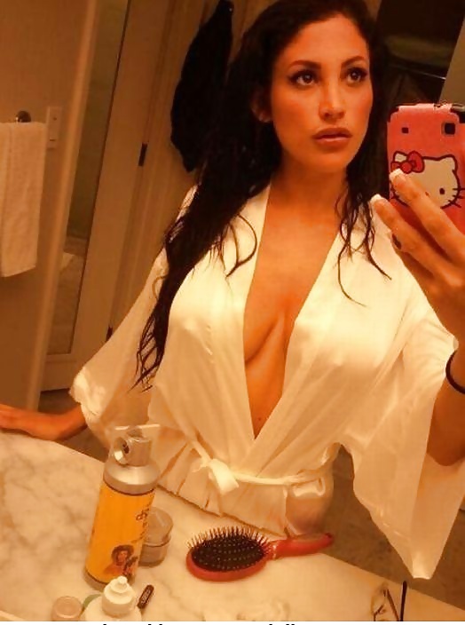 Selfies 2
 #34799524