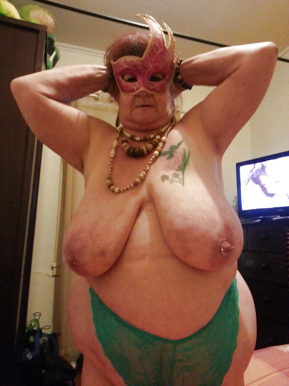 Todo tipo de tetas 6
 #28665740