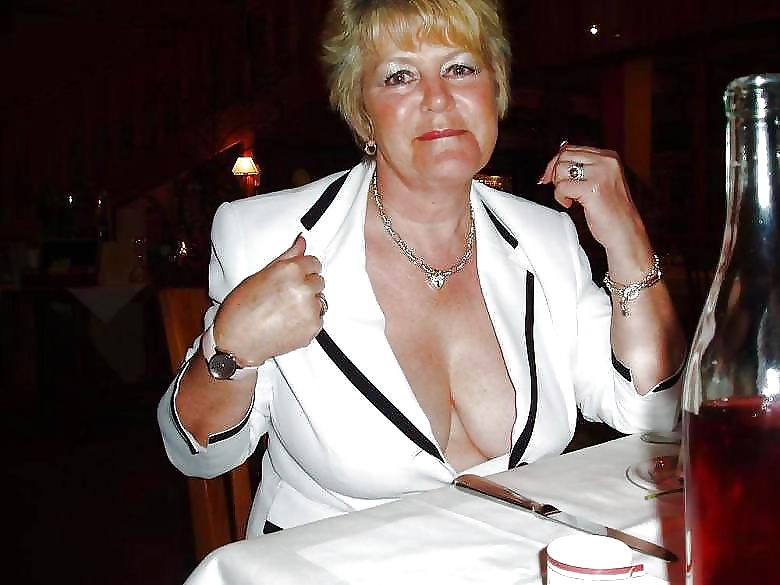 Todo tipo de tetas 6
 #28666184