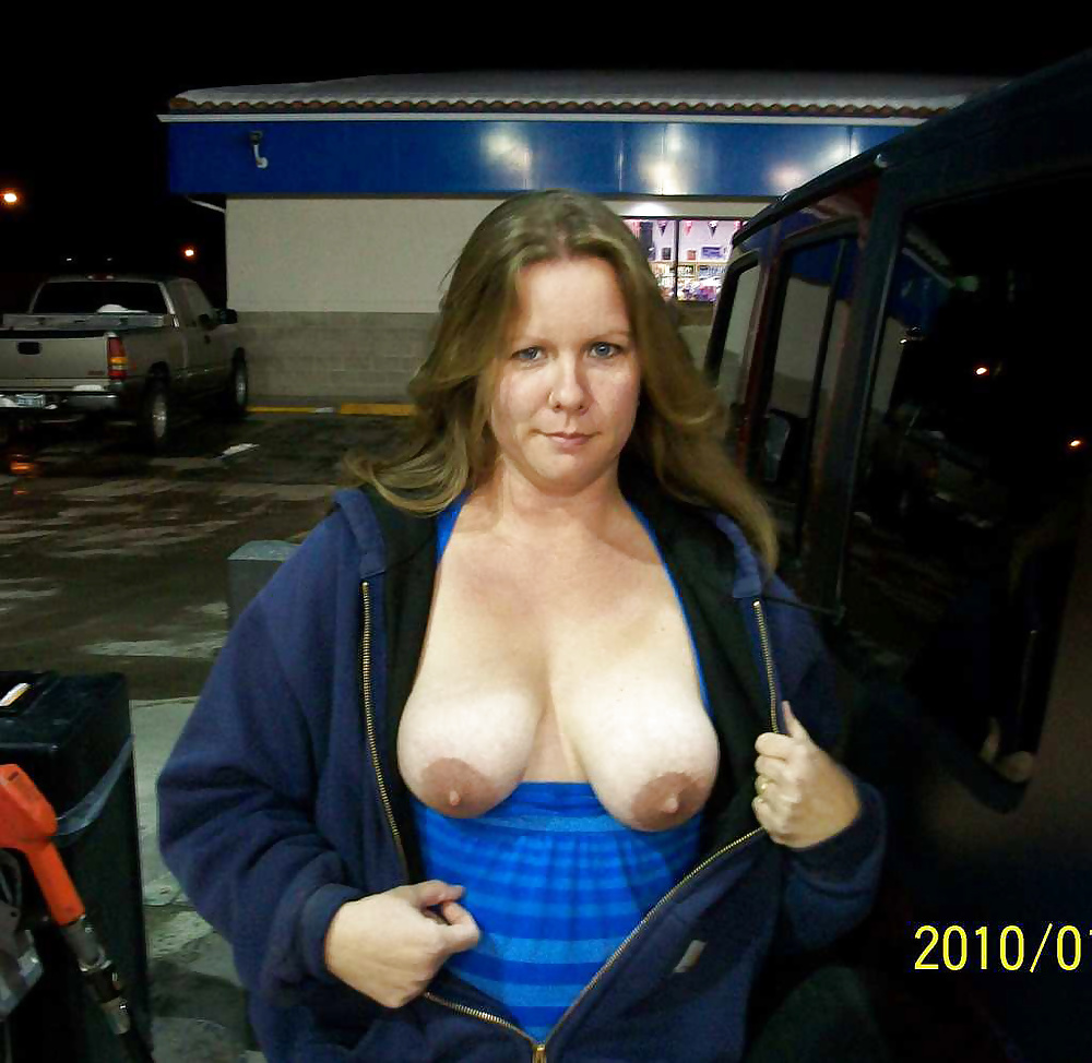 Todo tipo de tetas 6
 #28666396