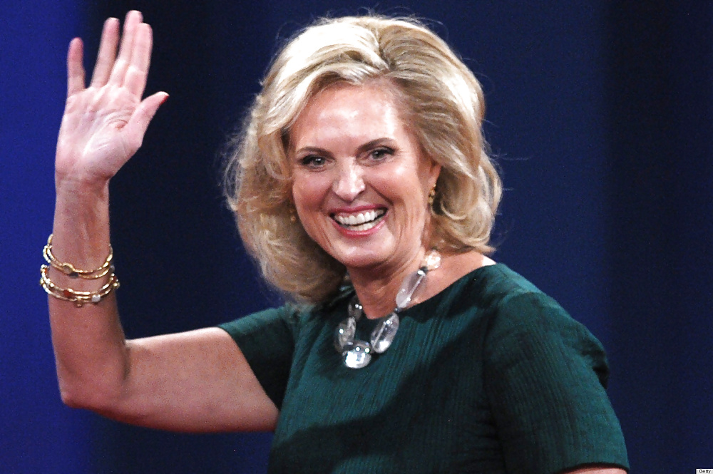 Amor masturbándose a la conservadora ann romney
 #41002530