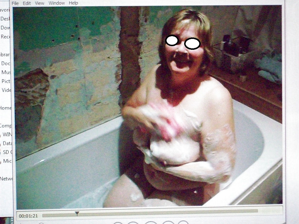Lynns bathtime comments please #41107482