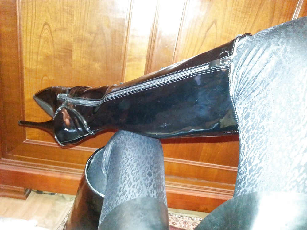 Moi en maid chez moi
 #27003028