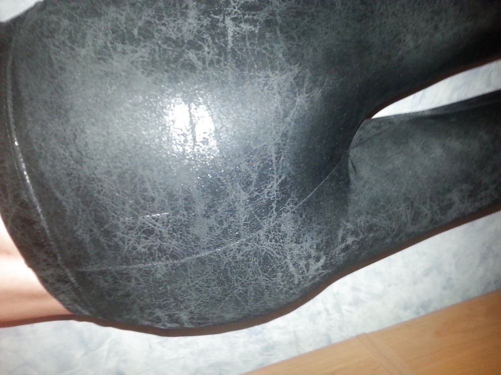 Moi en maid chez moi
 #27003057