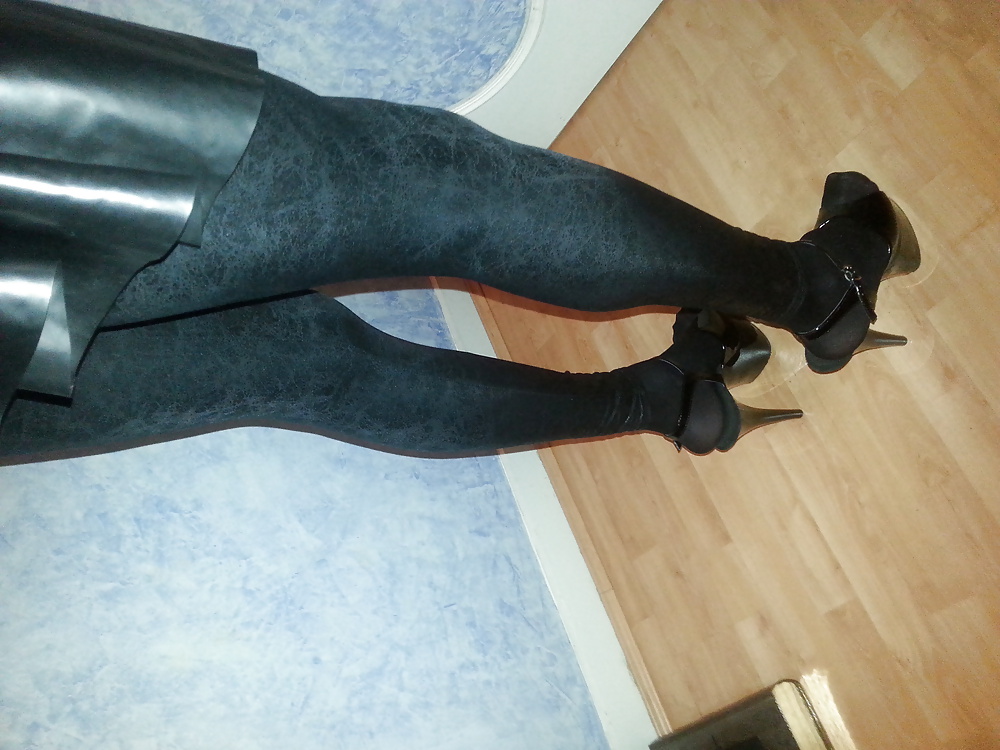 Moi en maid chez moi
 #27003084