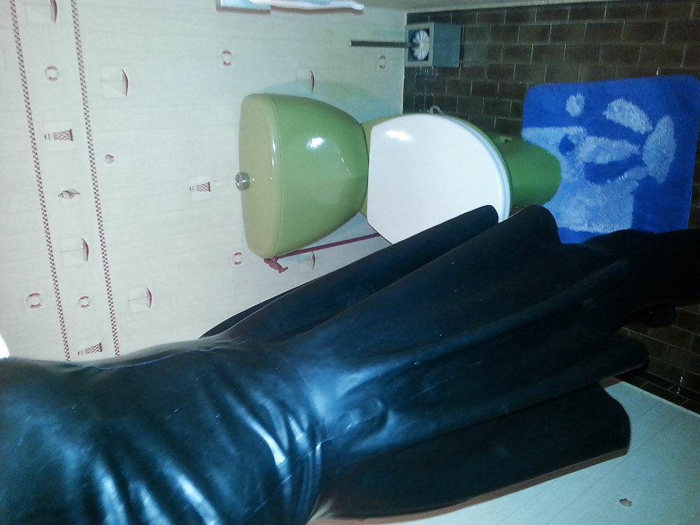 Moi en maid chez moi
 #27003115