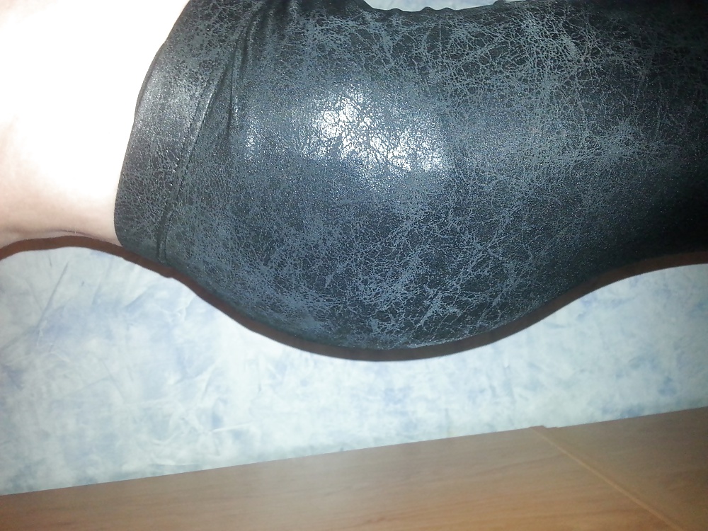 Moi en maid chez moi
 #27003129