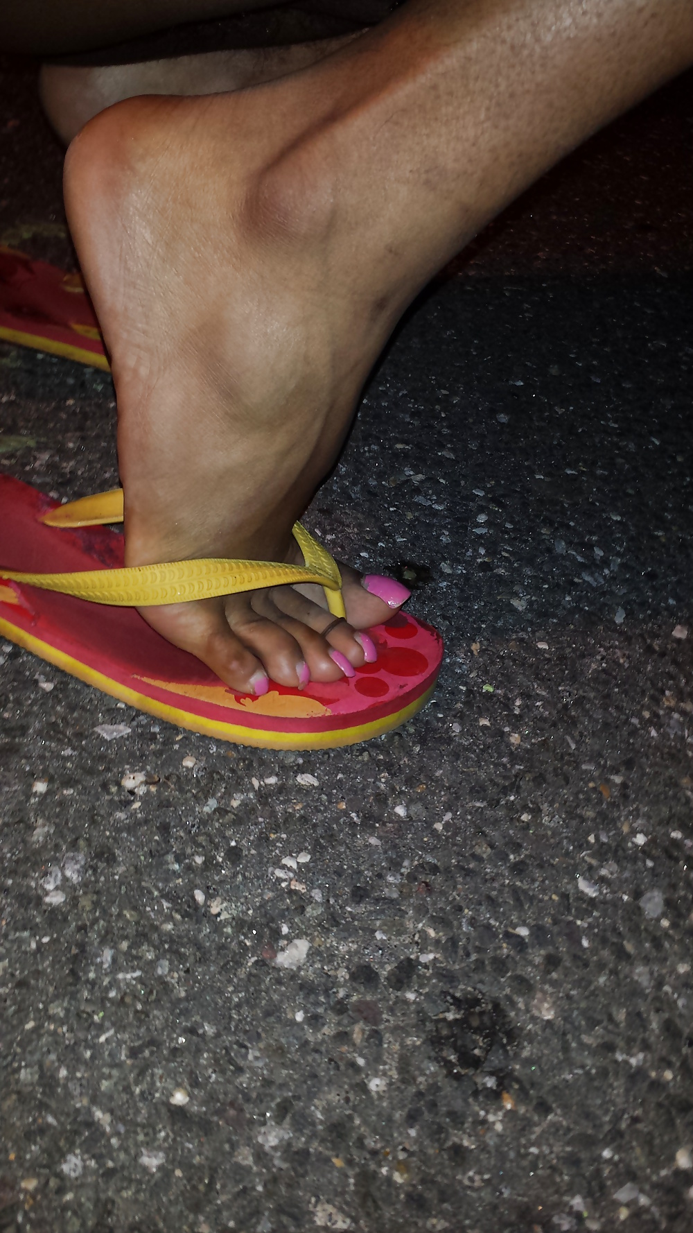 Pink toes 
 #35950427