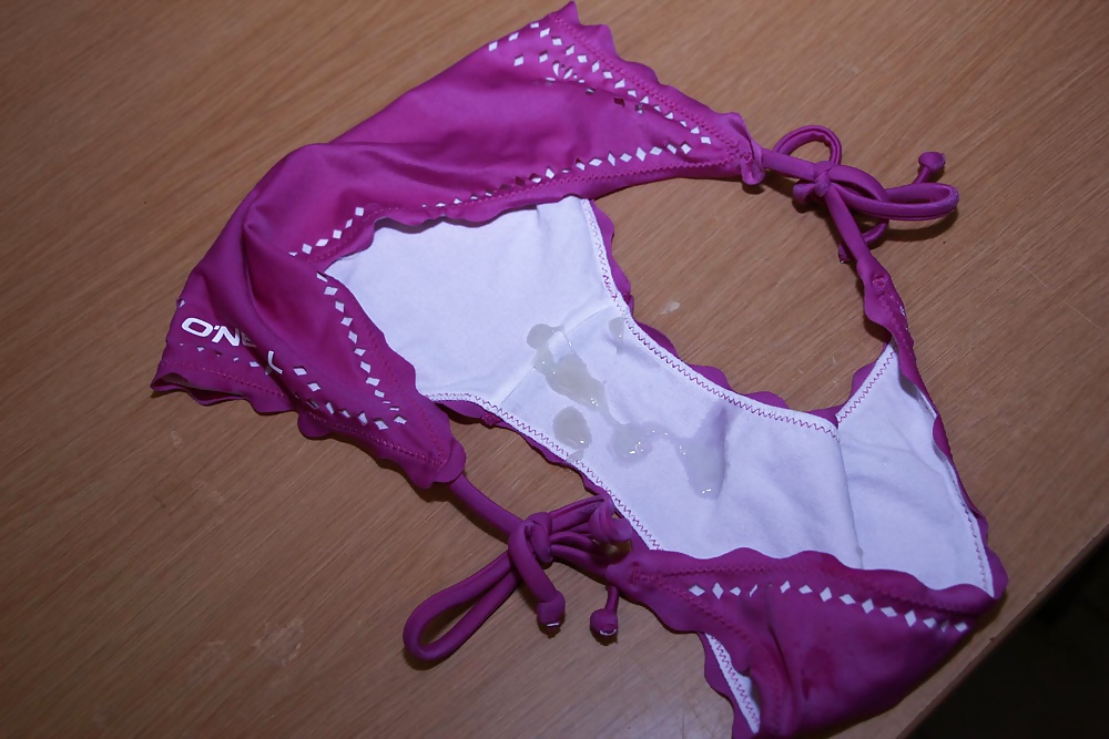Bikini Hoesschen Besamt von DCH001 Frau #29729960