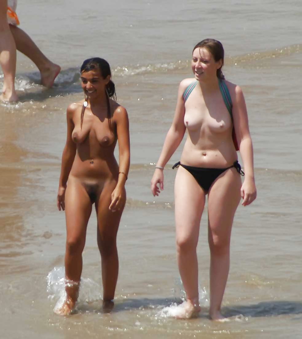 Beachbunnies y sirenas con tetas caídas+más al aire libre xxxi
 #38152703