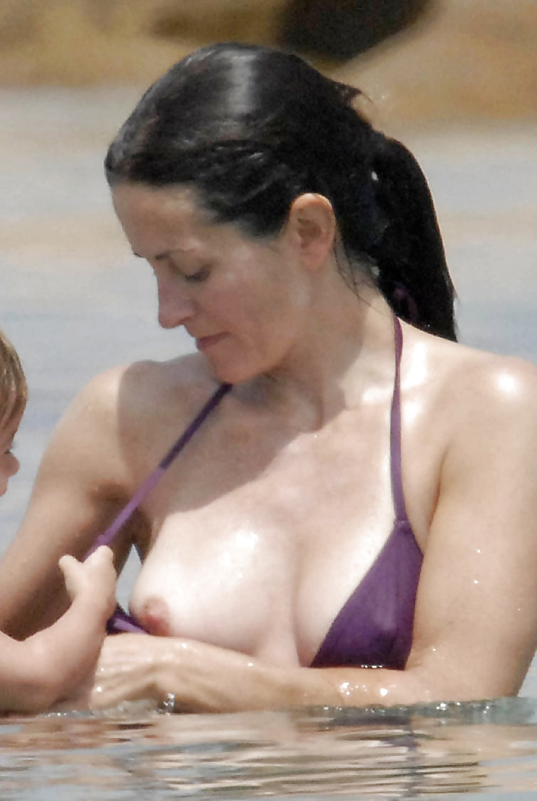 Courteney Cox #25960457