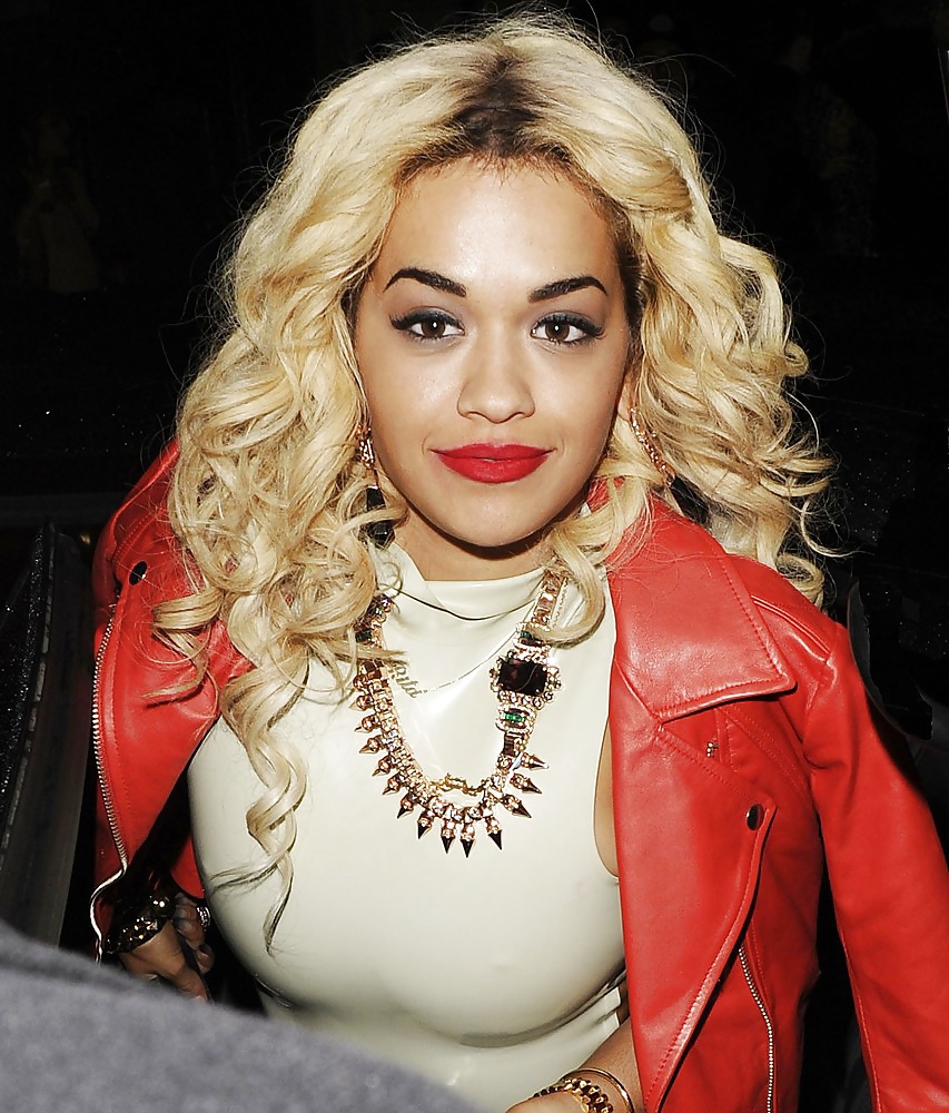 Black chicks with blonde hair #30672989