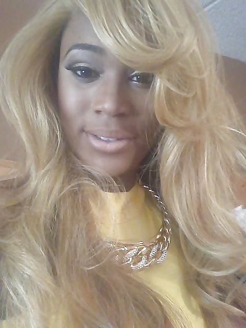 Black chicks with blonde hair #30673060