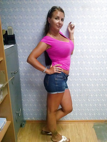 Busty Russian Woman 1130 #37354869