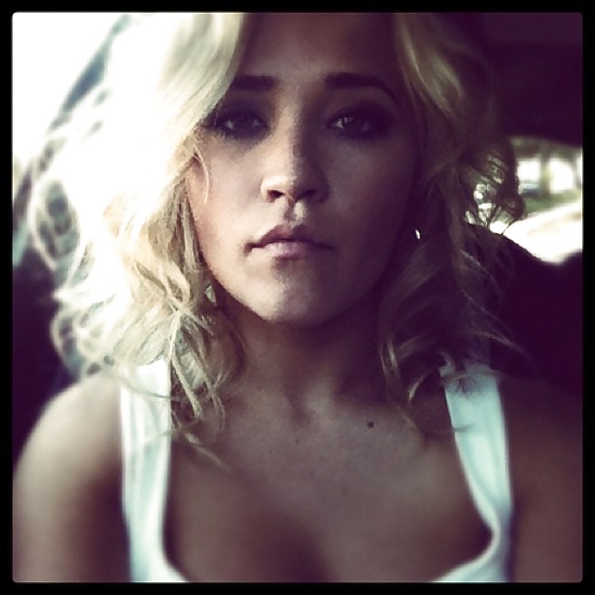 Emily osment contro erin sanders
 #24433903