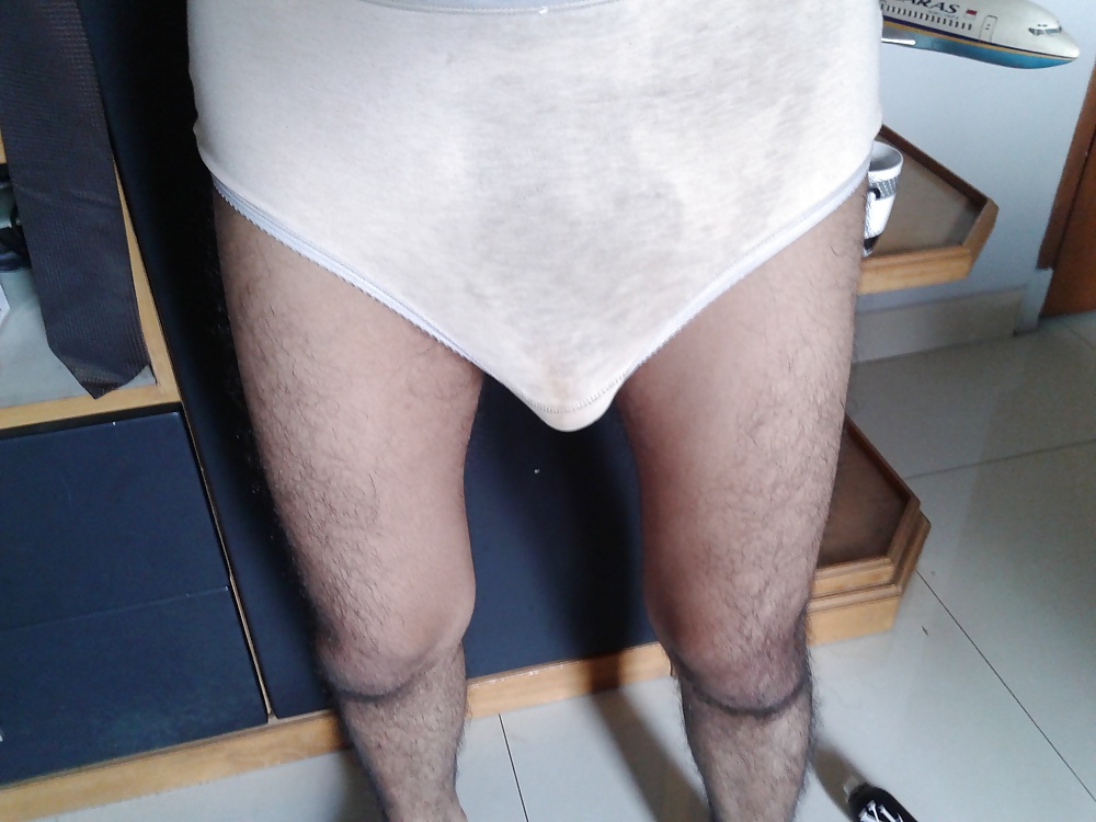 Celana dalam bekas tante #39892561