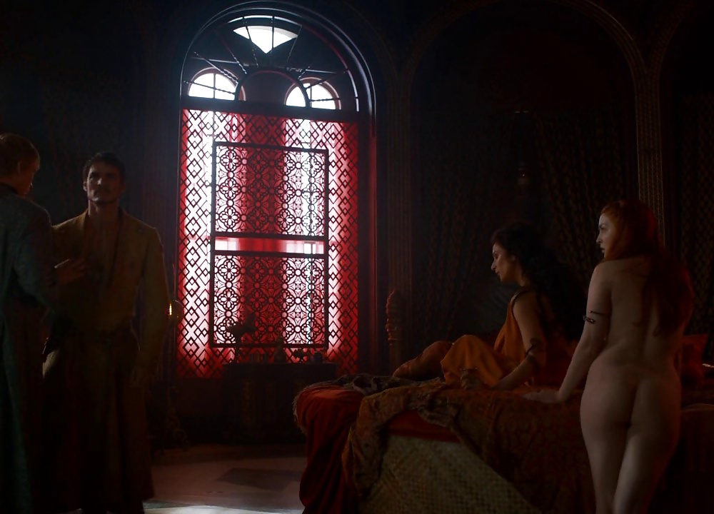 Nude whores and wenches of Game of Thrones #25340390