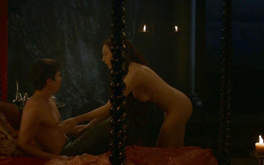 Puttane nude e puttane di game of thrones
 #25341052