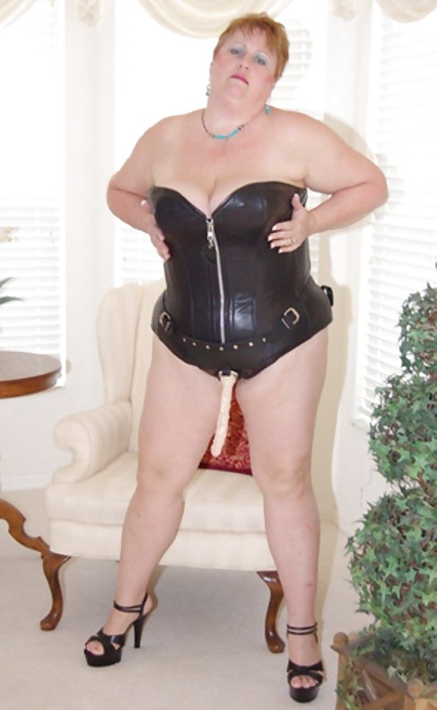 Bbw Strapon Dommes 03 Von Searcher1957 #23766641