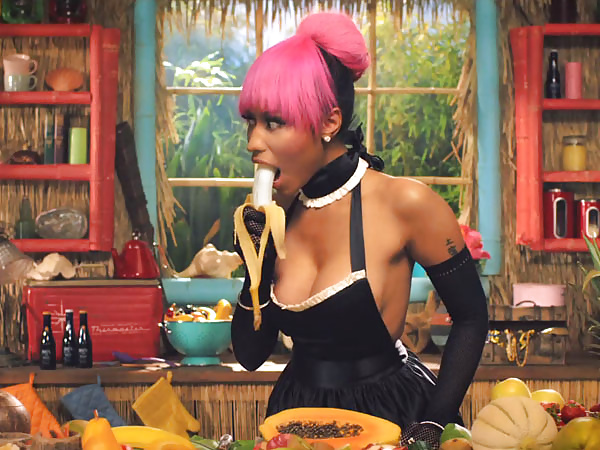 Nicki Minaj's 'Anaconda' Video #32911265