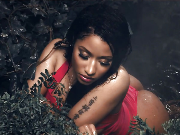 Nicki Minaj's 'Anaconda' Video #32911340