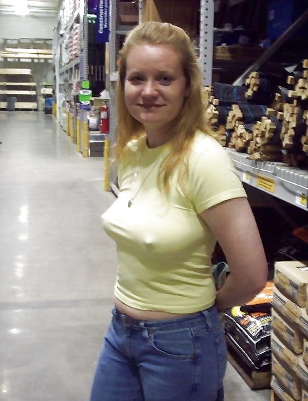 Mädchen Bei Walmart Zu Blinken #40523693