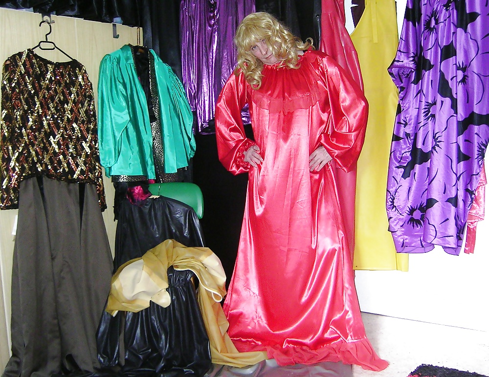 Satin, samt und seide....meine sucht und leidenschaft
 #30265045