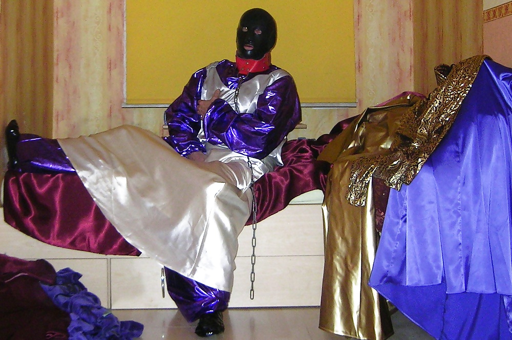 Satin, samt und seide....meine sucht und leidenschaft
 #30265117