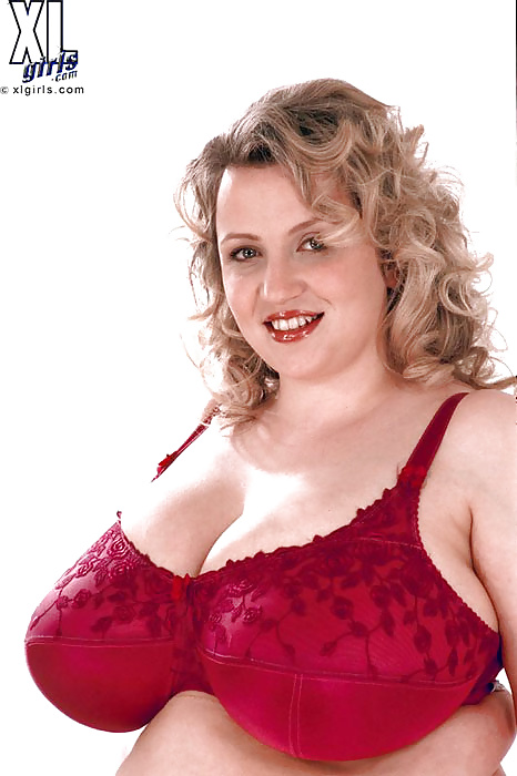 Busty chubby milf matura collezione platino 19
 #41029402