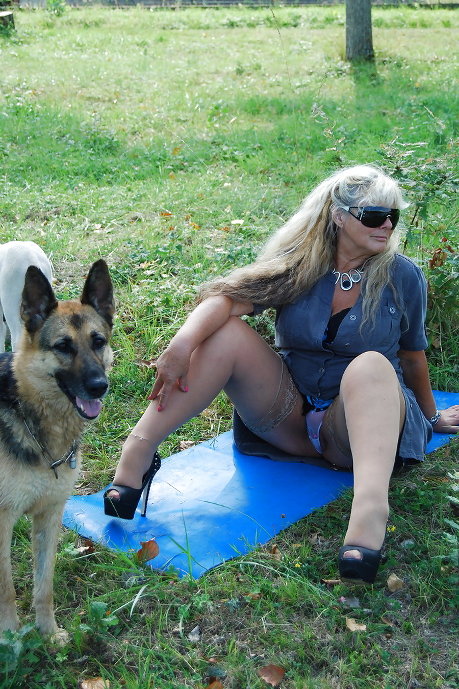 Camisas arriba
 #39589673