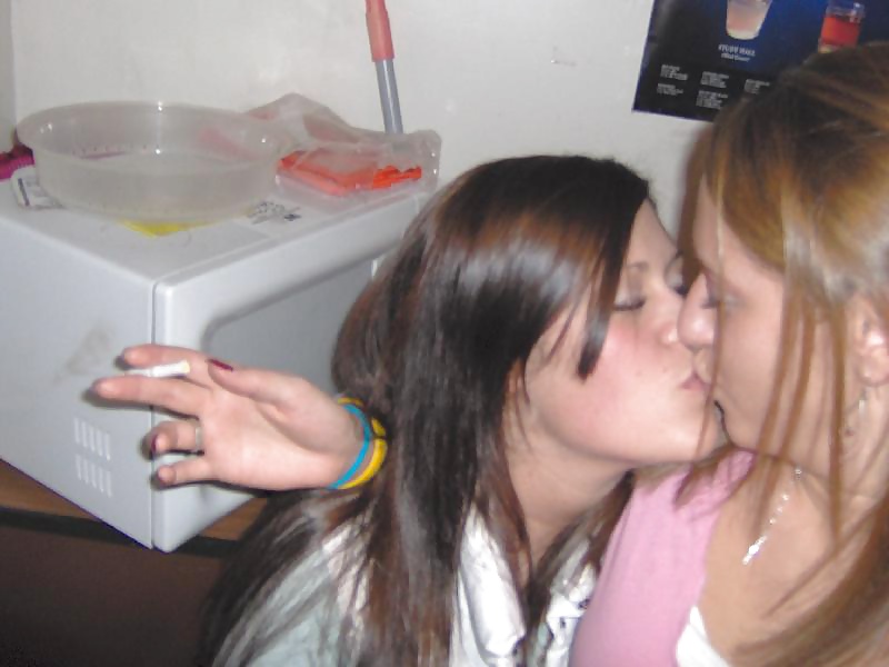 Smoking babes - lesbian kissing
 #24881367