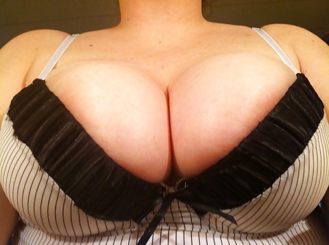 Huge boobs  #25592163