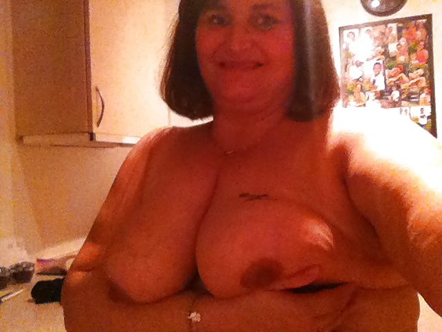 Amant Mature Avec Gros Seins #25885970